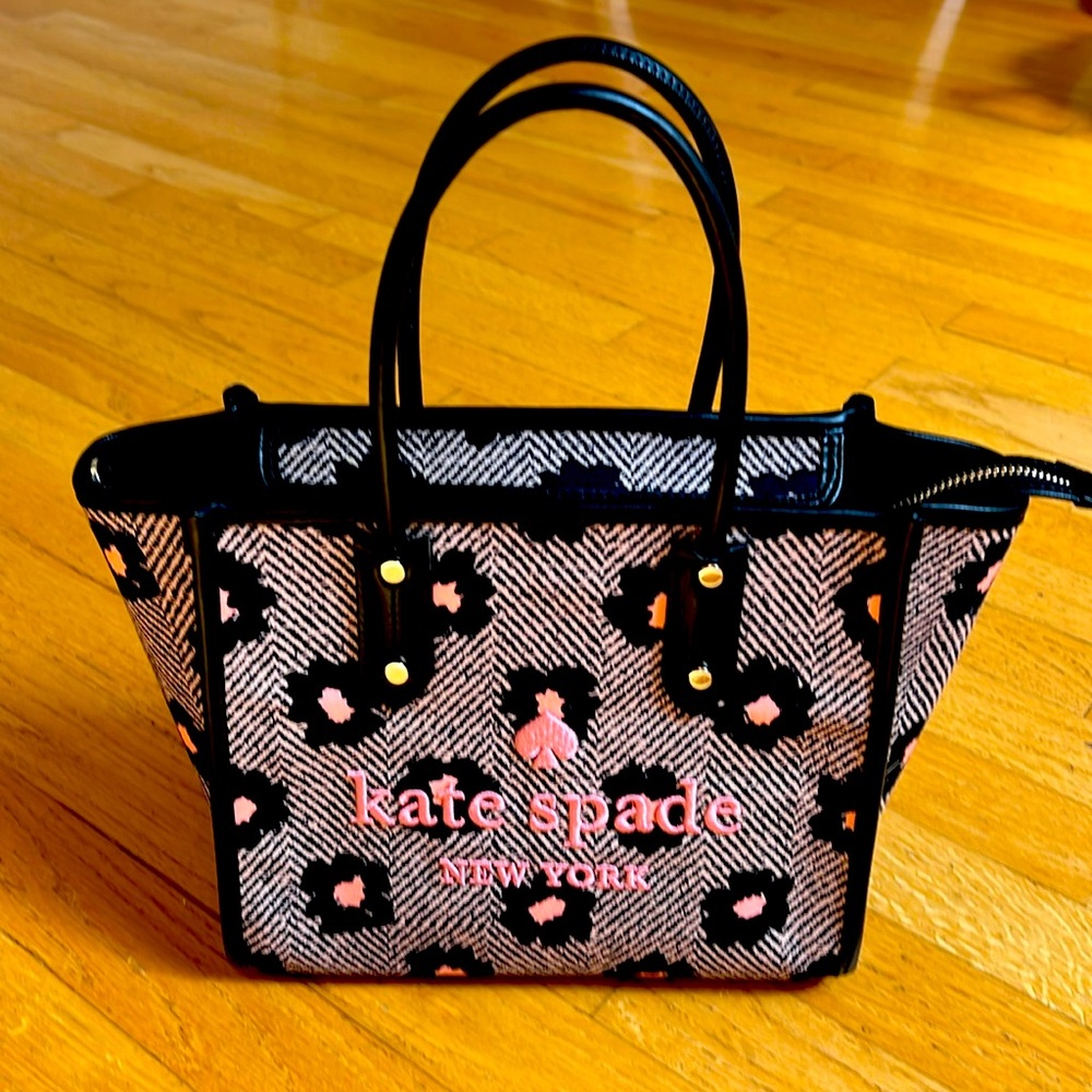 NWOT Kate Spade tote